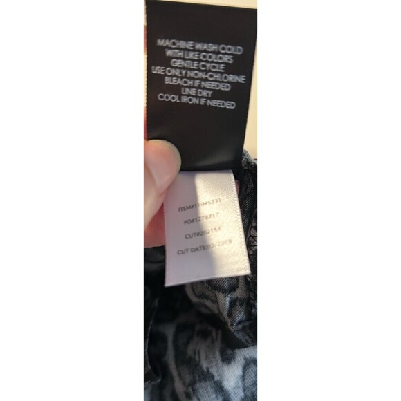 Torrid 0X Large Black Leopard Animal Print Lace-Up Blouse NWT Travel Work Chic - Picture 10 of 11